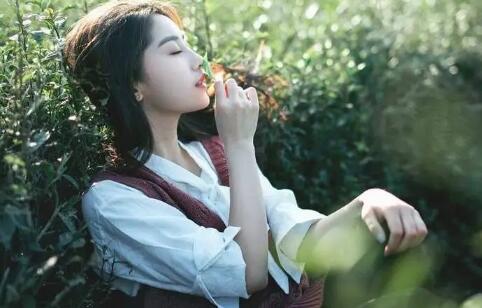 女朋友说我信你个鬼怎么幽默回复他